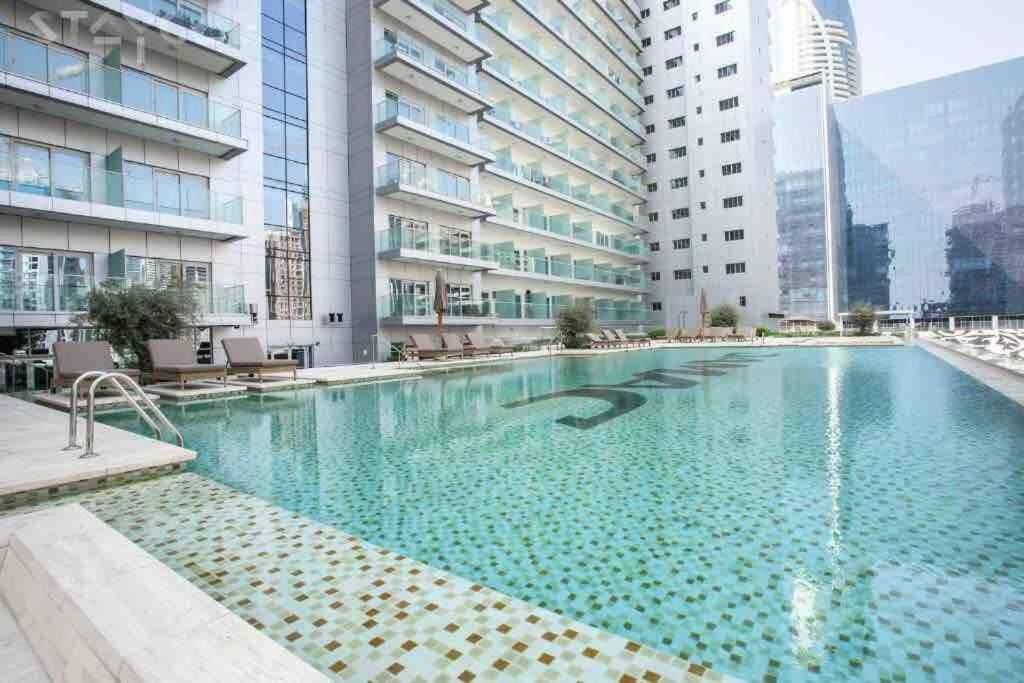 5* Studio, 10min Walk To Mall, 1min Bay Sqr * Дубай