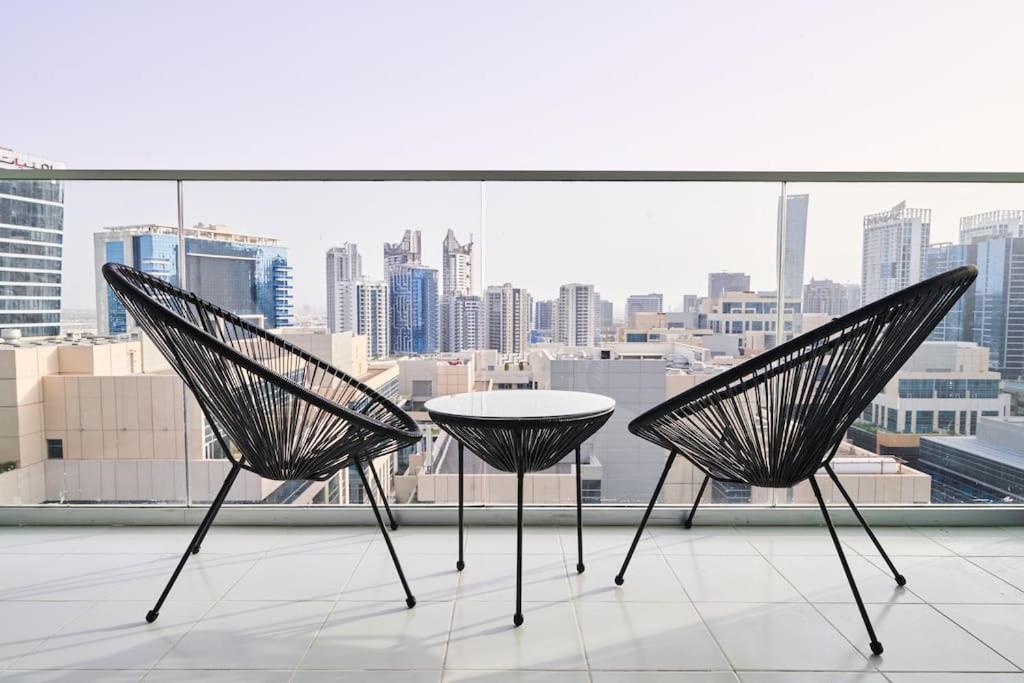 Апартаменти 5* Studio, 10min Walk To Mall, 1min Bay Sqr *