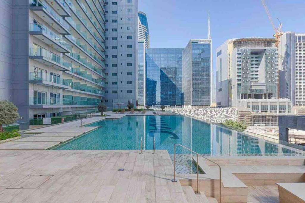 5* Studio, 10min Walk To Mall, 1min Bay Sqr Апартаменти *