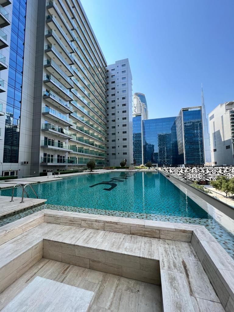 Апартаменти 5* Studio, 10min Walk To Mall, 1min Bay Sqr Дубай